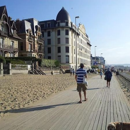 Un Chez Soi Bord De Mer Trouville-sur-Mer Exterior foto